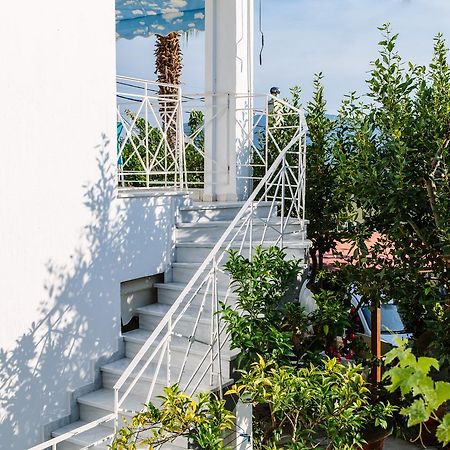 Μeltemi Aparthotel Glífa Exterior foto